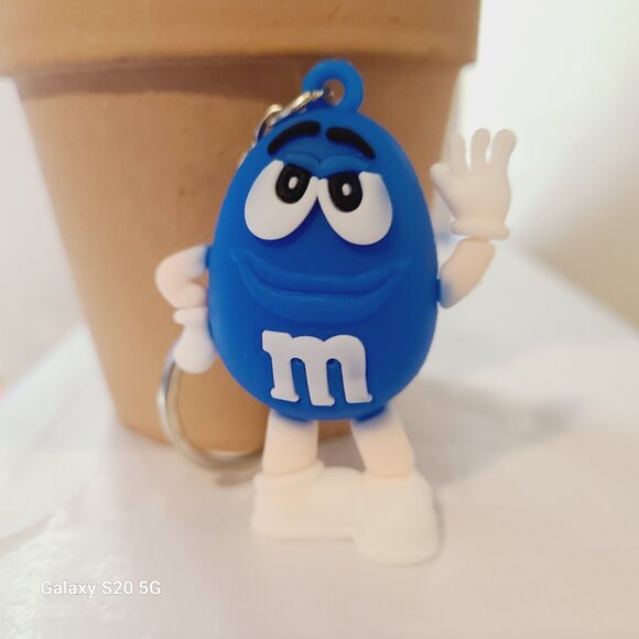 Unbranded Blue M&M Candy Character Keychain Unisex NWOT Backpack Collectible - Picture 6 of 6